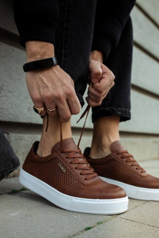 Choose your men's casual shoes today
