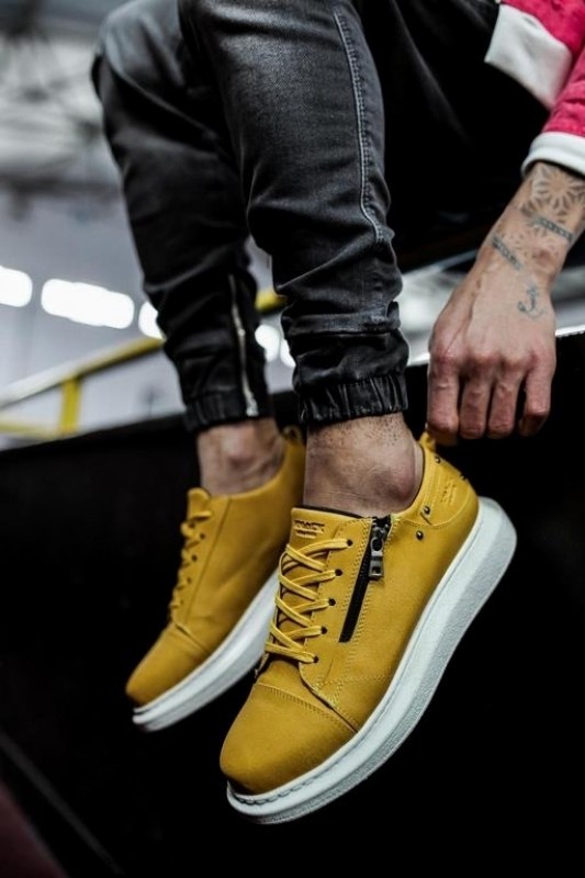 Shop men's casual shoes online in attractive colors.