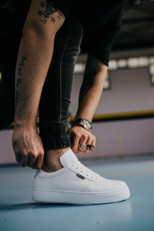 Men's casual shoes in great colors and modern designs