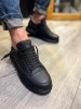 A sports shoe that combines elegance and comfort with every step.