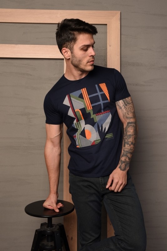 Navy blue geometric print t-shirt.