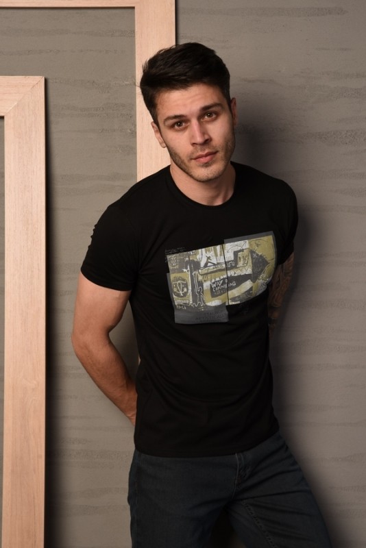 Be bold and distinctive with your look