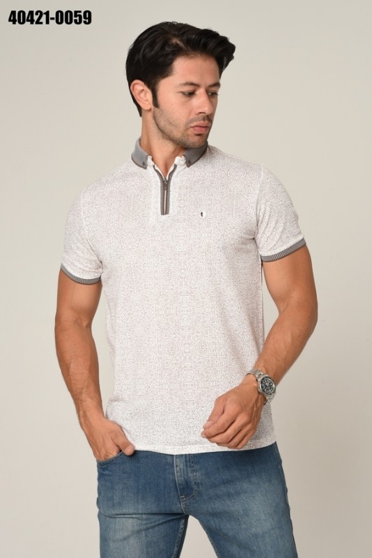 Unique elegance: Men's polo shirt in white with a distinctive light brown pattern.