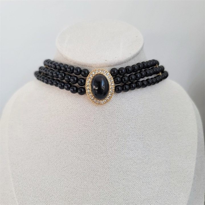 Victoria Magician Necklace