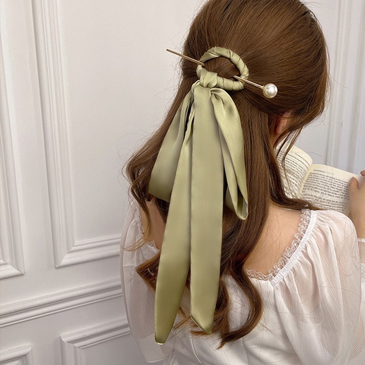 Hair clip with thin strips