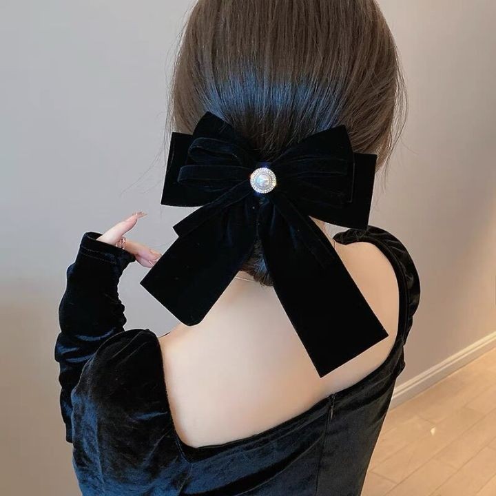 Elegant hair bow