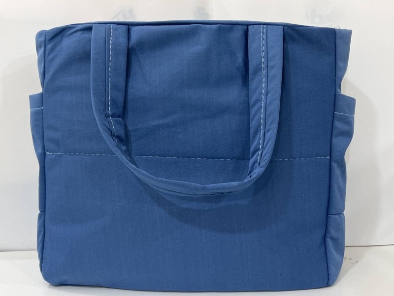 "Indigo mulberry bag: practical elegance that accompanies you anytime, anywhere