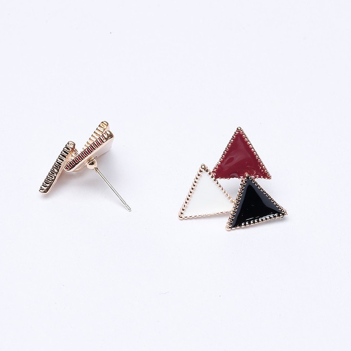Colorful triangles: gold earrings with a modern geometric design