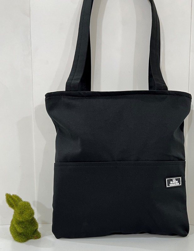 : Timeless Elegance - Via Blanche Collection Bag in Black