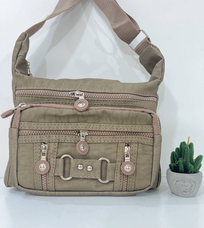 Structured Elegance - Stylish and Practical Crossbody Bag