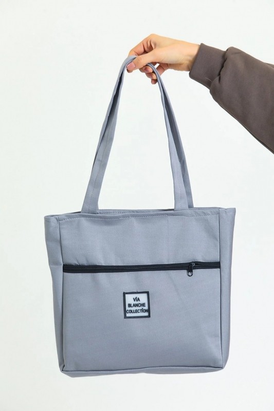 Stylish and practical carrying case at your fingertips