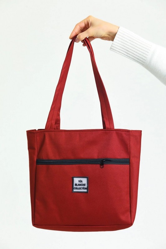 A touch of vitality - a stylish and fashionable red carrying case